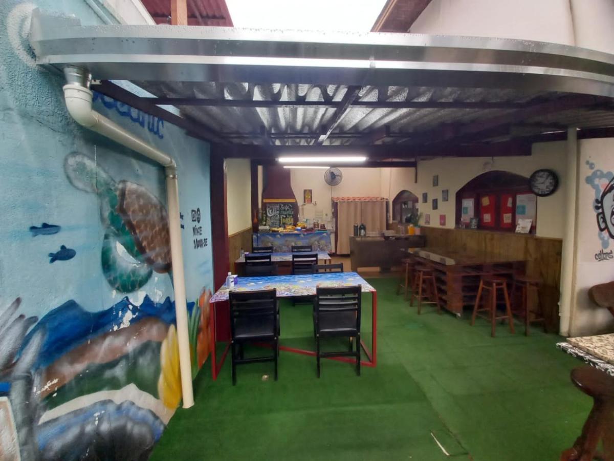Oceanic Hostel บัลเนอาริโอ กังโบริว ภายนอก รูปภาพ