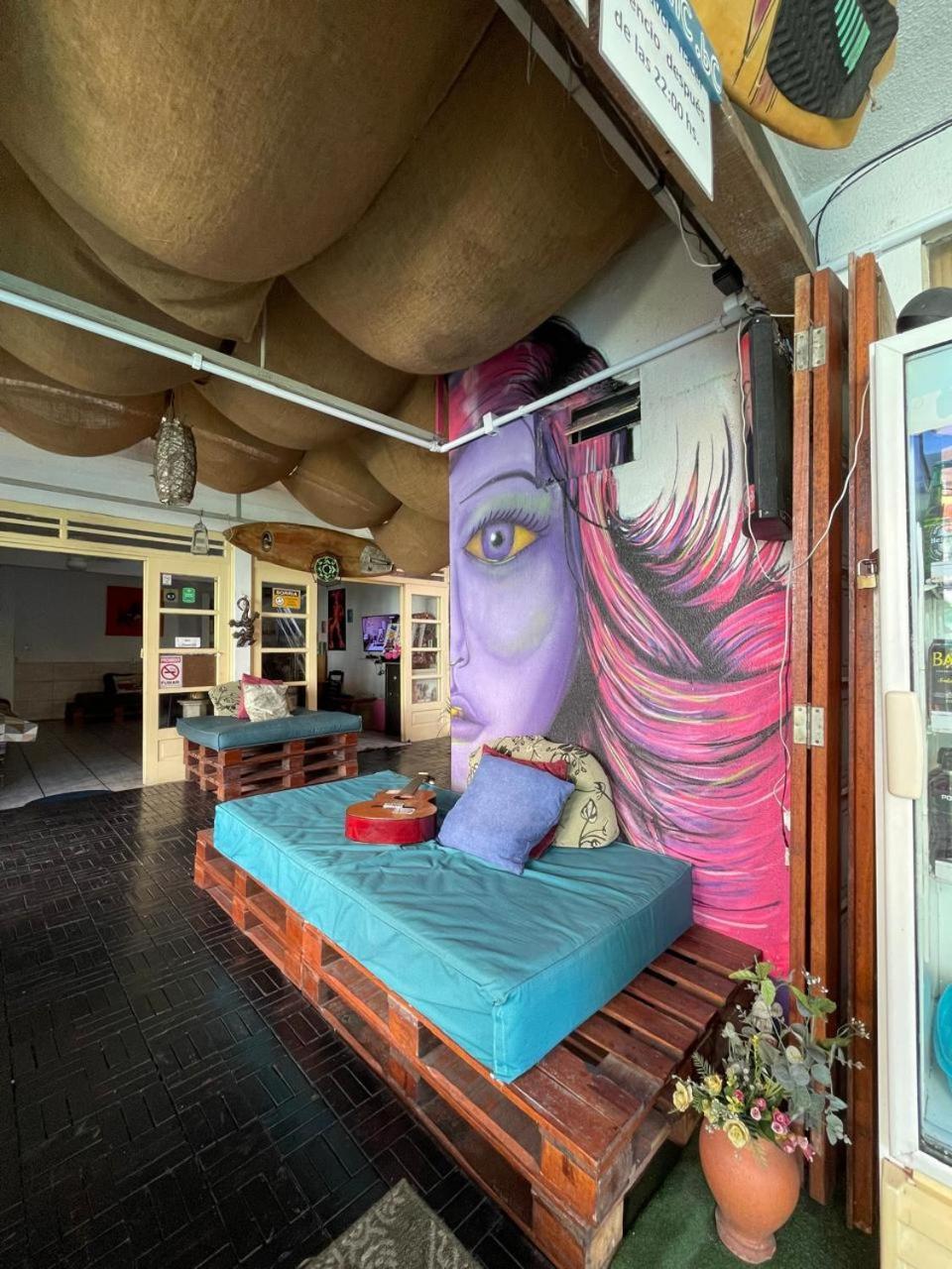 Oceanic Hostel บัลเนอาริโอ กังโบริว ภายนอก รูปภาพ