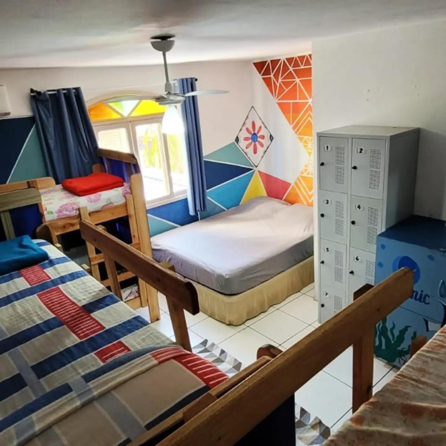 Oceanic Hostel บัลเนอาริโอ กังโบริว ภายนอก รูปภาพ