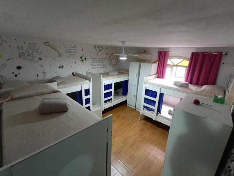 Oceanic Hostel บัลเนอาริโอ กังโบริว ภายนอก รูปภาพ