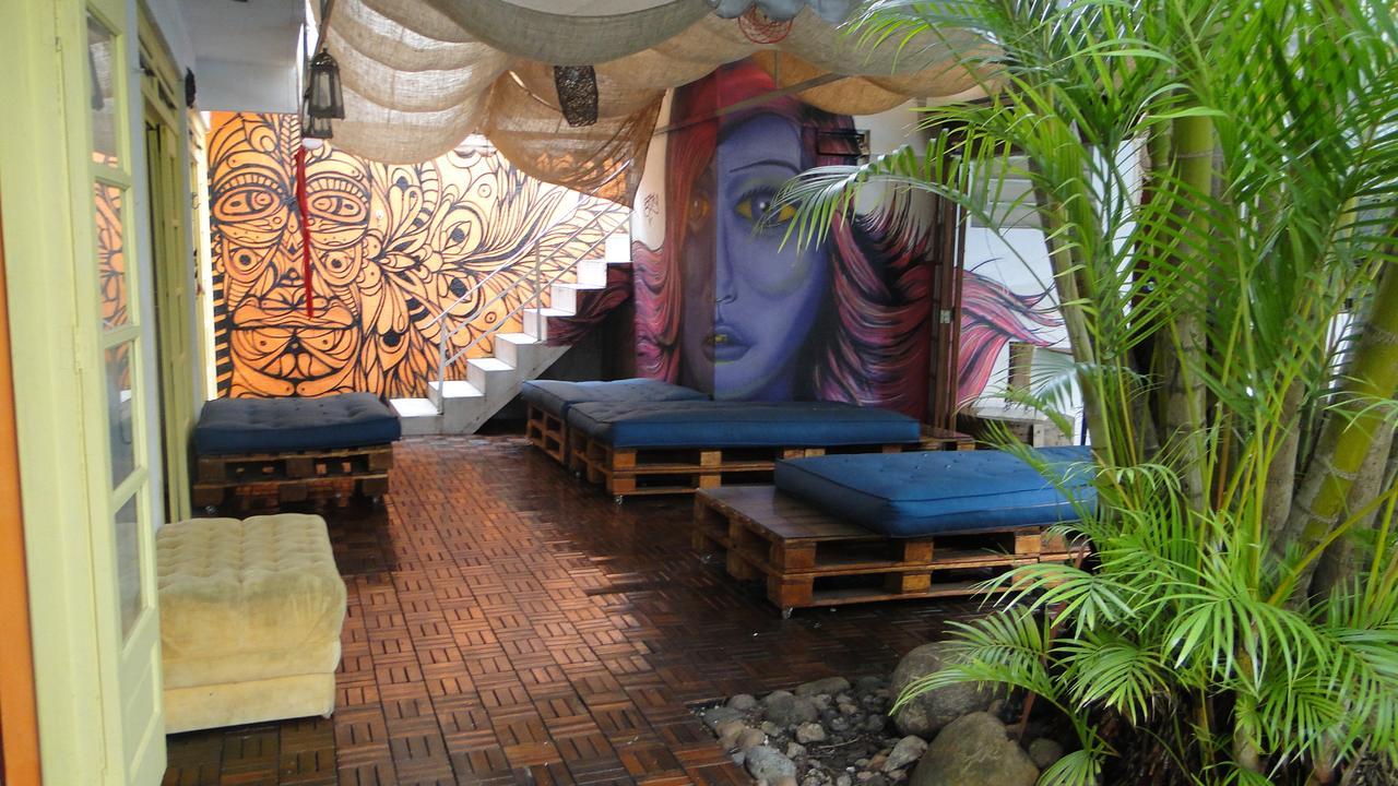 Oceanic Hostel บัลเนอาริโอ กังโบริว ภายนอก รูปภาพ